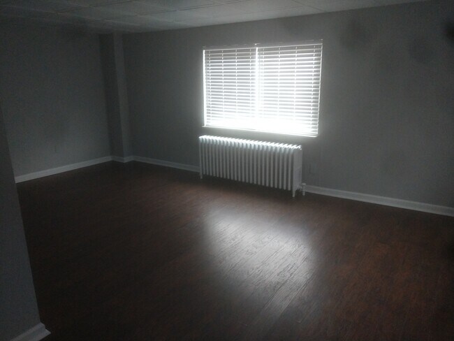 Building Photo - 4054 Howley St