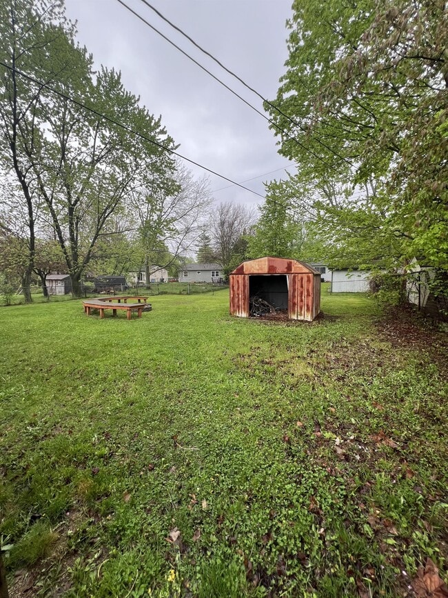 Building Photo - 1413 Mark Twain Dr