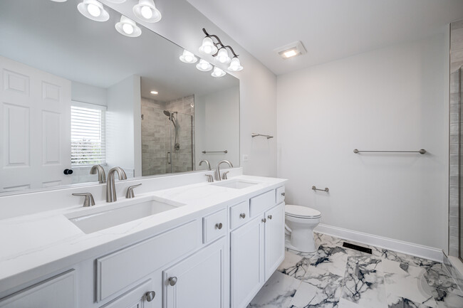 Building Photo - 12948 Parterre Pl
