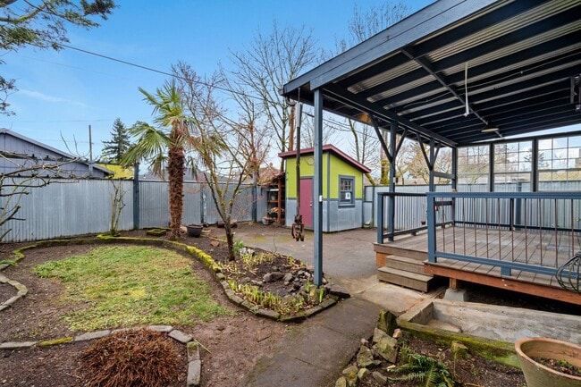 Building Photo - 4036 SE 63rd Ave