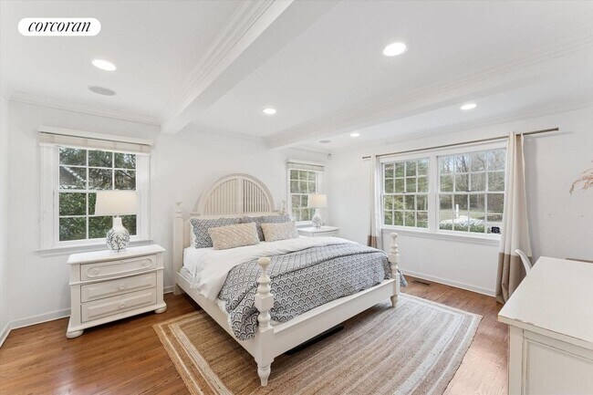 Building Photo - 44 Midhampton Ave