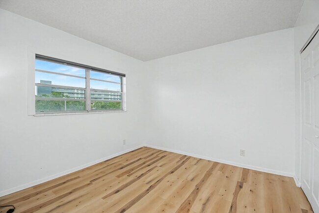 Building Photo - 5501 NW 2nd Ave