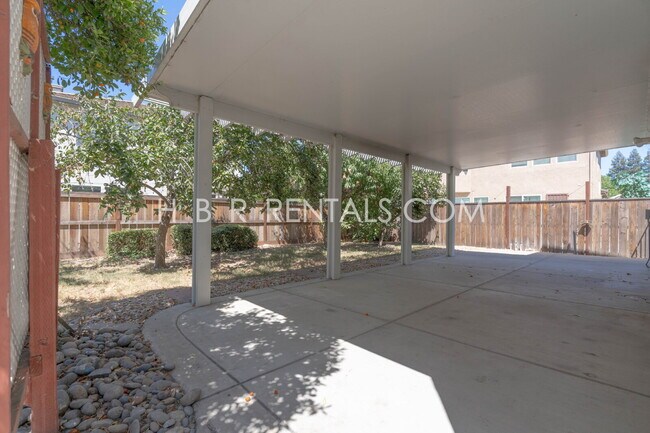 Building Photo - 4-Bedroom, 3-Bath Home in Desirable Manteca – Spacious Living