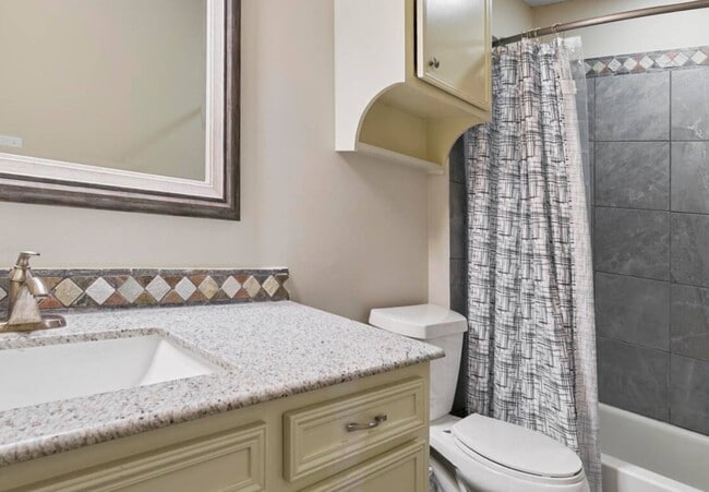 Building Photo - 320 Pebble Creek Dr