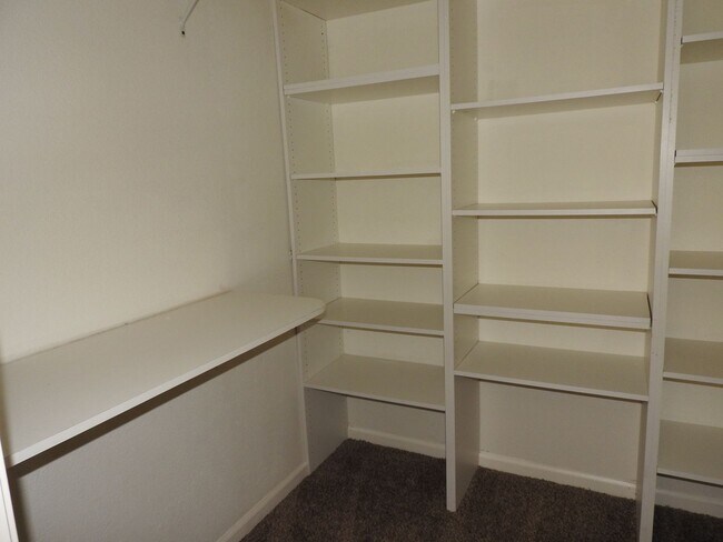 Building Photo - Beautiful Home in Highland Park