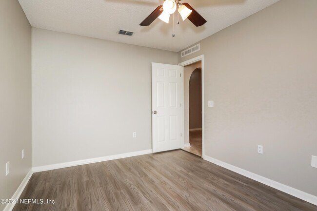 Building Photo - 9135 Shindler Crossing Dr