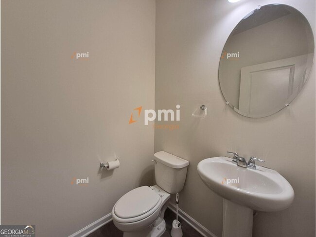 Building Photo - 1081 Cold Water Dr