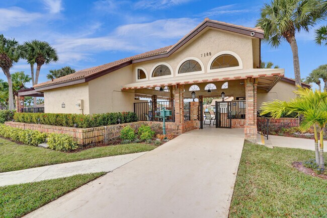 Building Photo - 8062 Cassia Dr