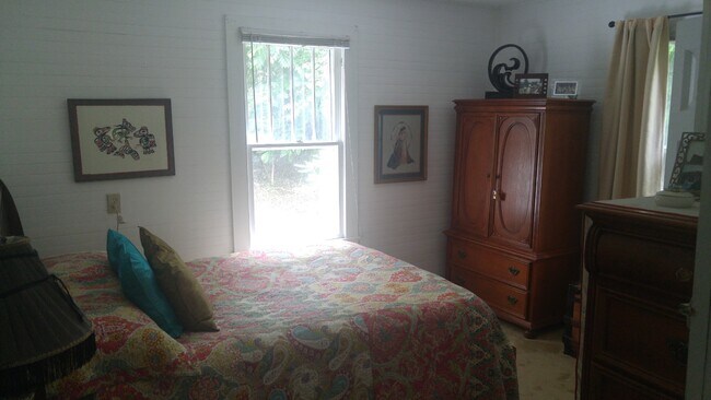 Building Photo - 2021 Webster Rd