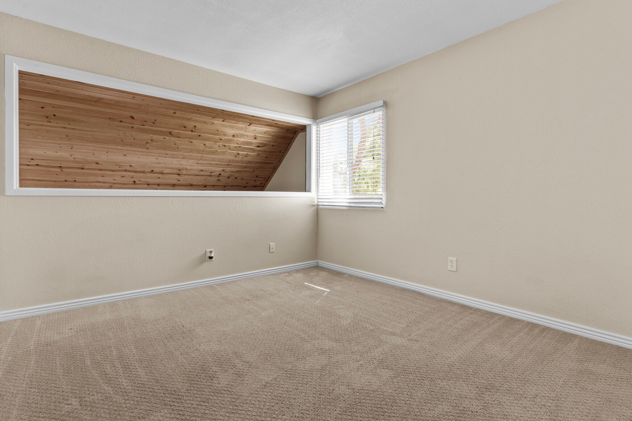Building Photo - 6007 N 79th Street