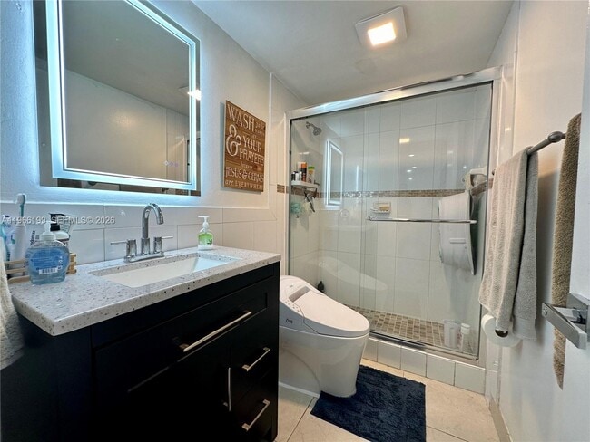 Building Photo - 6712 SW 114th Ave