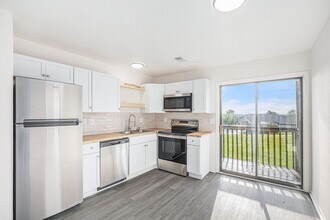 Building Photo - Beautiful 2-bedroom in the heart of Raymore!