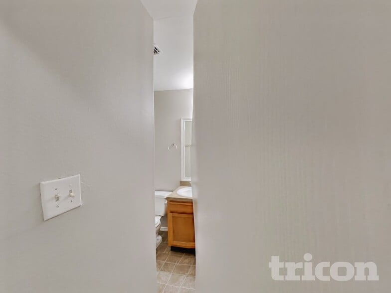 Building Photo - 1403 Glens Ferry Ln