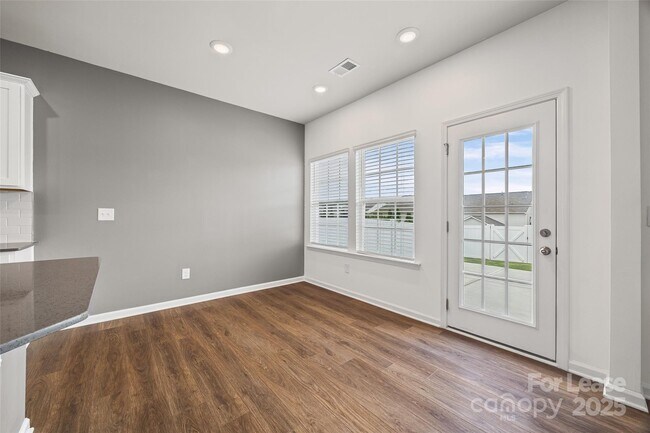 Building Photo - 5775 Soft Shell Dr