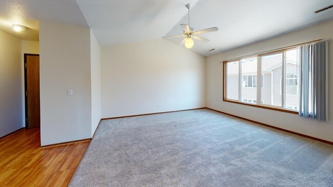 Building Photo - 4517 Steinbeck St