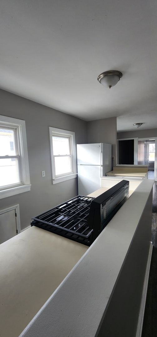 Building Photo - 5944 Engel Ave