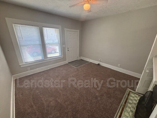 Building Photo - 143 Harlan Ave