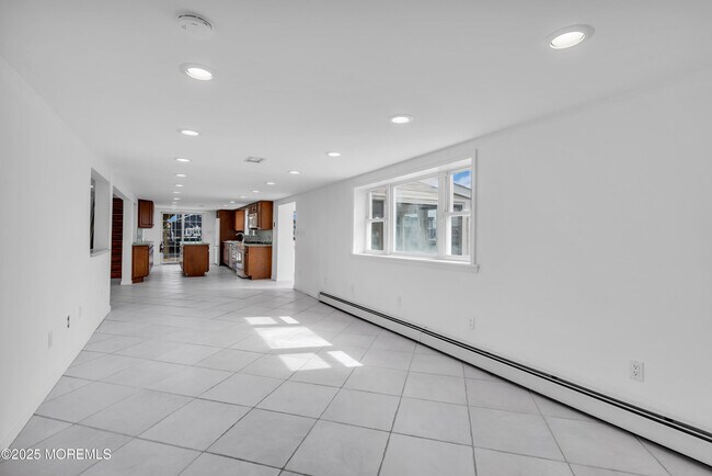 Building Photo - 21 Anegada Ave