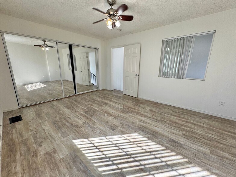 Building Photo - 3715 S Canfield Ave