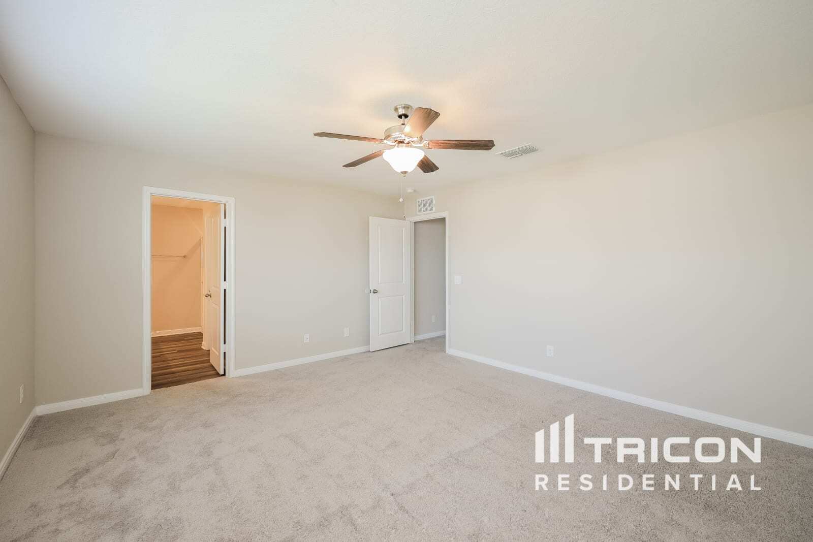 Building Photo - 14351 Palm Ridge