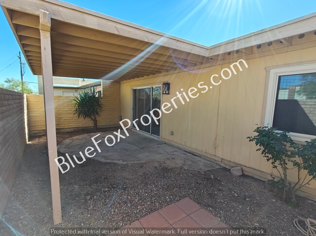 Building Photo - 2718 W Jennie Ln