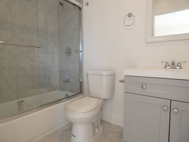 Building Photo - Modern Townhome Community in Prime Mid-City