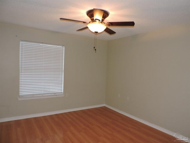 Building Photo - 8110 Heirloom Dr