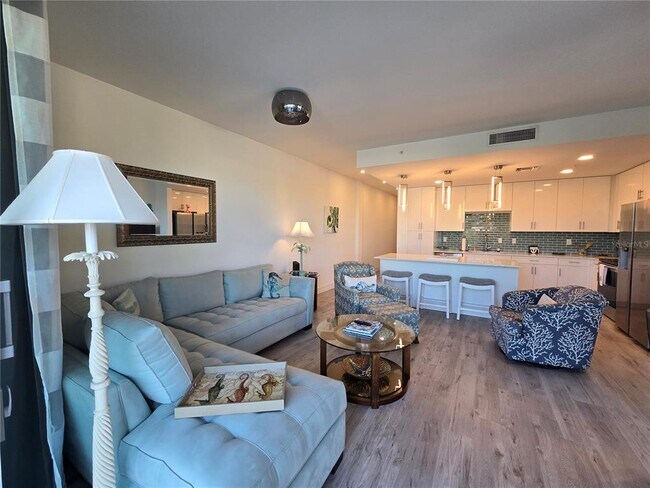 Building Photo - 1709 N Tamiami Trl