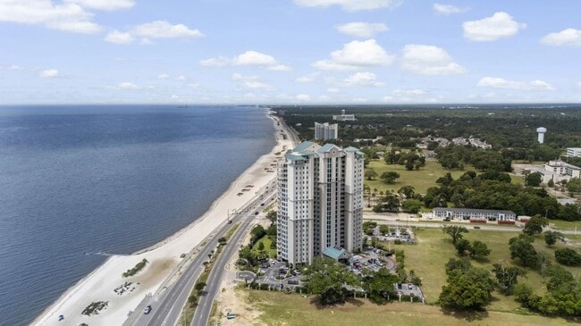 Building Photo - 2668 Beach Blvd