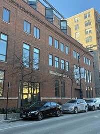 Building Photo - 222 S Racine Ave