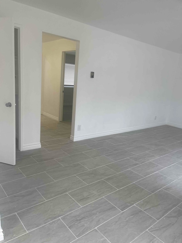 Building Photo - 16881 Sims Lane