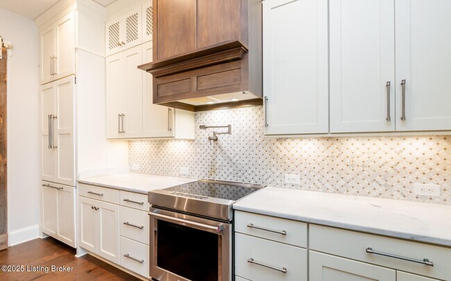 Building Photo - 9413 Civic Way