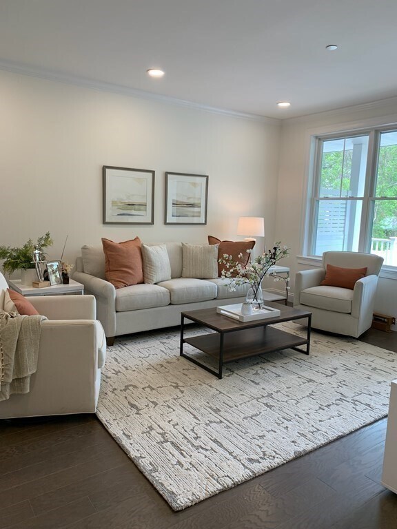 Building Photo - 7 E Dexter Ave