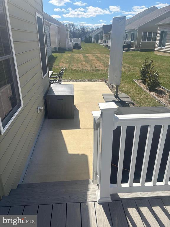 Building Photo - 151 Volpe Way
