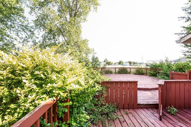 Building Photo - 5934 Parterra Dr