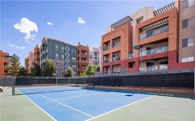 Building Photo - 35 E Agate Ave