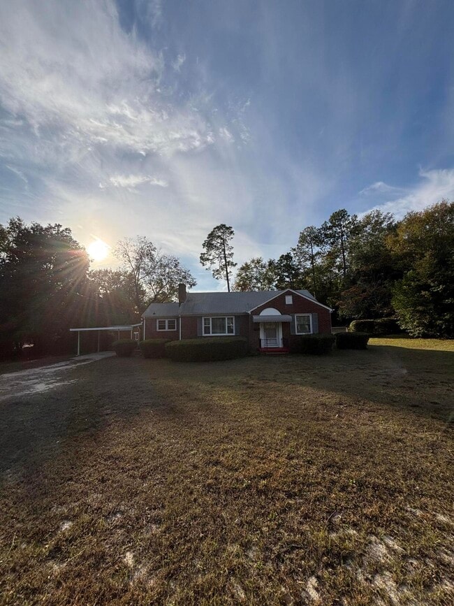 Building Photo - 919 Seminole Ave