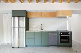 Building Photo - 11644 Colmar St