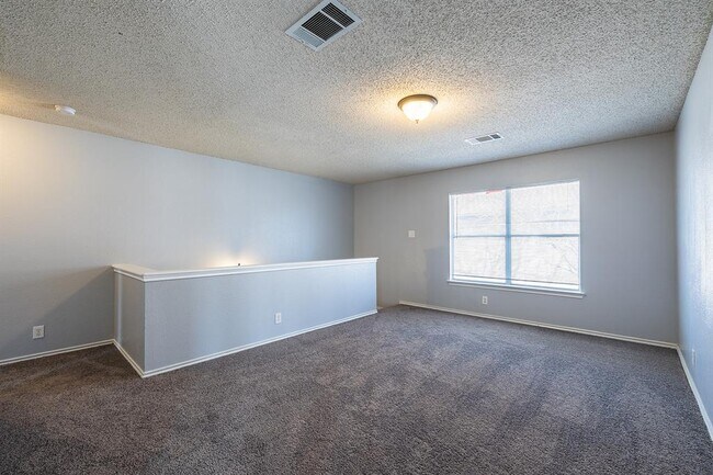 Building Photo - 1240 Dexford Dr