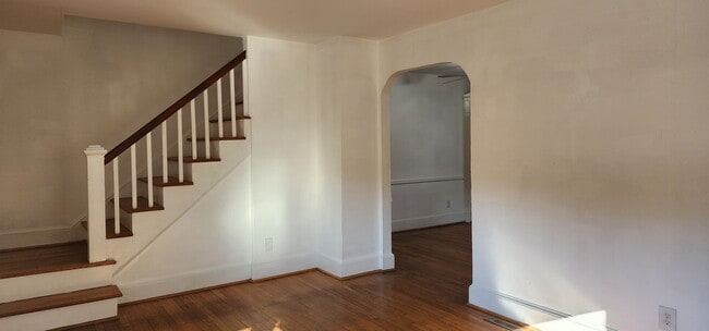 Building Photo - For Rent