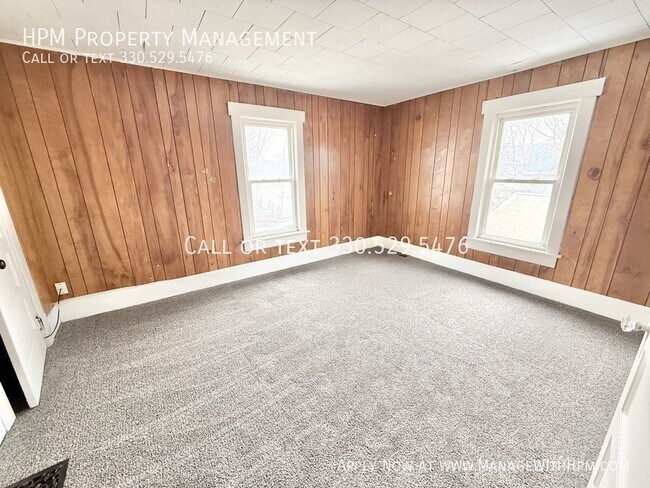 Building Photo - 2228 Seventh St SW