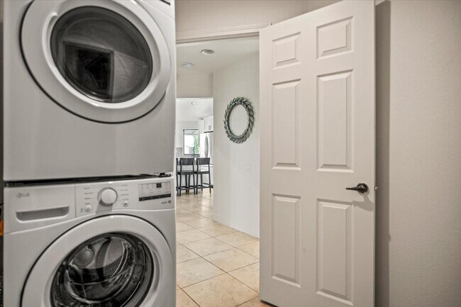 Building Photo - 41740 Jamaica Sands Dr