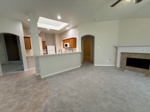 Building Photo - 6022 Mettler Ln