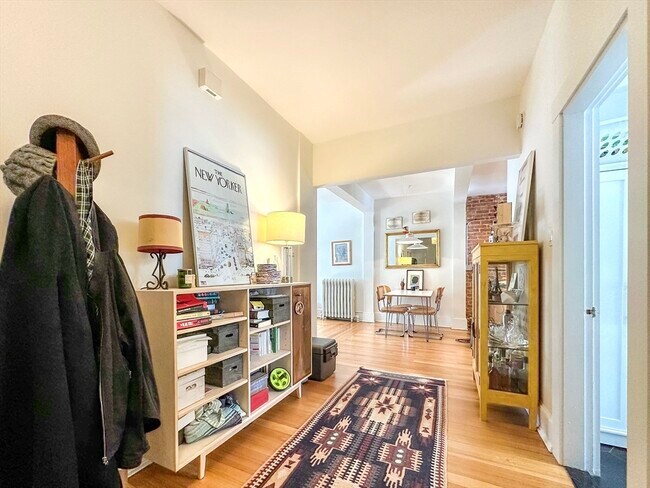 Building Photo - 34 Stanton Rd