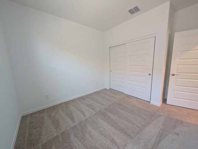 Building Photo - 4 Bedroom 3 Bathroom Parkside Los Cielos Home