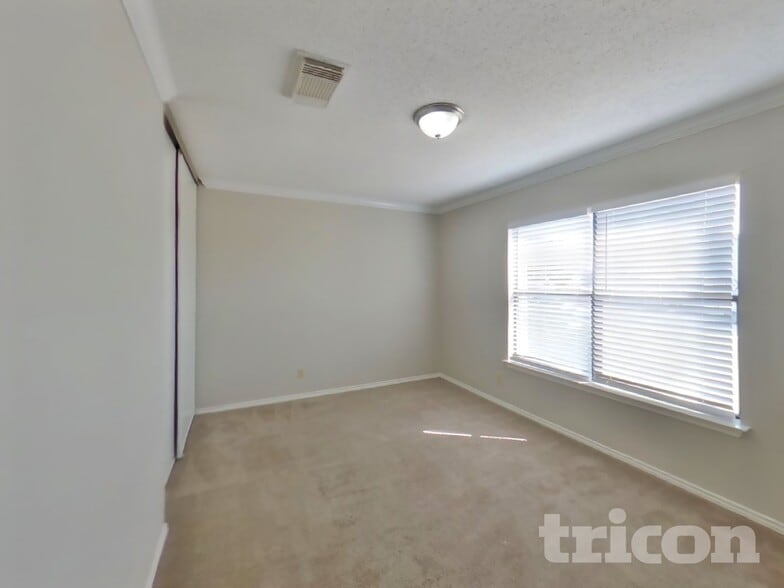 Building Photo - 7807 Encanto Vis Dr