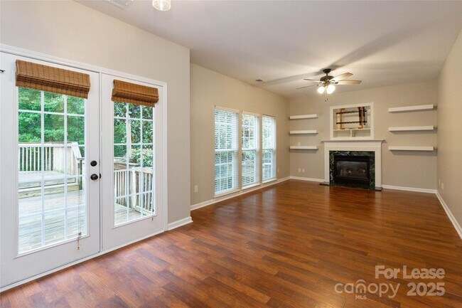 Building Photo - 155 Walmsley Pl