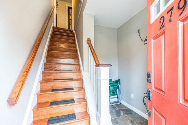 Building Photo - 279 Marcy St