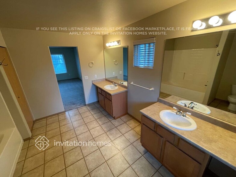 Building Photo - 15216 35th Dr SE