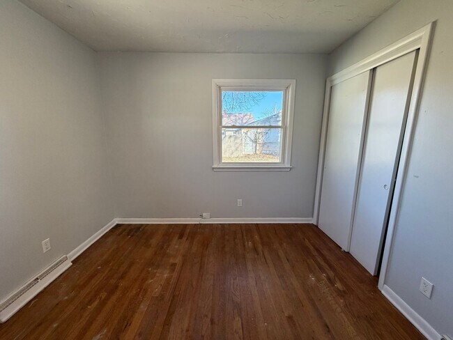 Building Photo - 805-807 Georgia Ave Akron OH 44306 MFH2 .T2